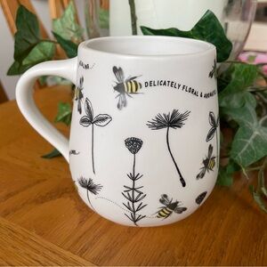 NWT Anthropologie Busy Bee & Wildflowers Mug